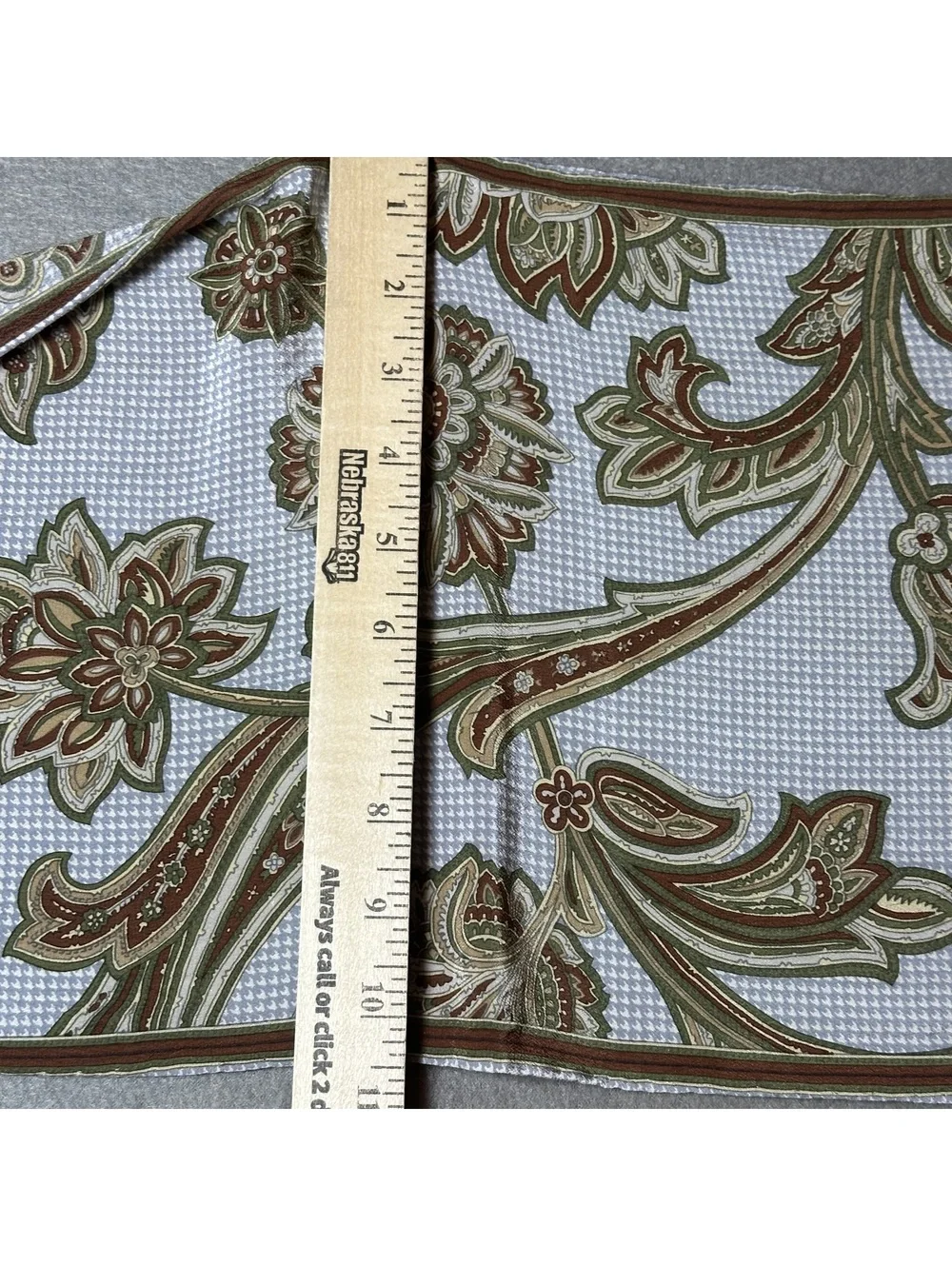Vintage Elegant Floral Pattern Lightweight Scarf in Neutral Tones